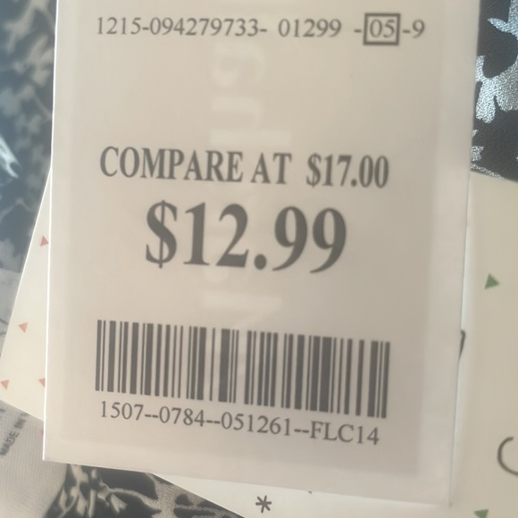 Blouse never worn - Picture 4 of 4